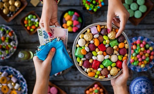 حلوان العيد والعيدية من أهم العادات العربية التركية المشتركة في العيد