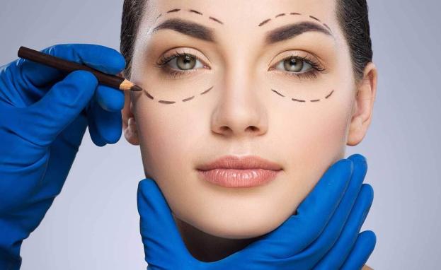 أصبحت عمليات التجميل في تركيا شائعة بشكل متزايد خلال السنوات الأخيرة