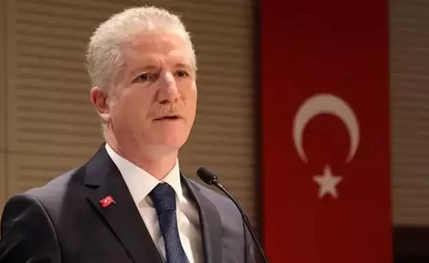 نشر داوود غل Davut Gül في حسابه على تويتر صورة من نص قرار تعيينه