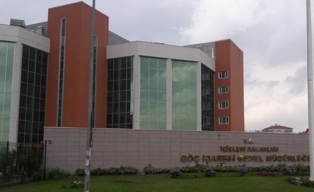 يدور التساؤل الحالي عن مدى فائدة تحديث البيانات لملفات الجنسية التركية