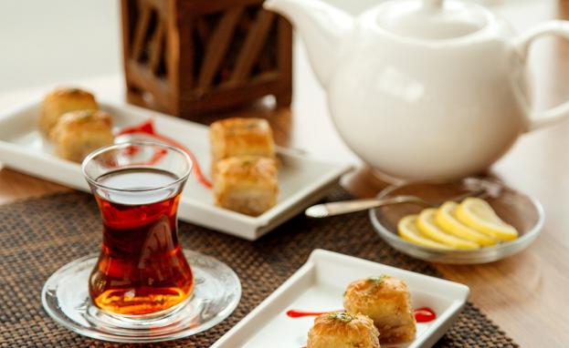 الحلويات التركية تلقى رواجًا كبيرًا عند العرب نسبةً لمذاقها اللذيذ