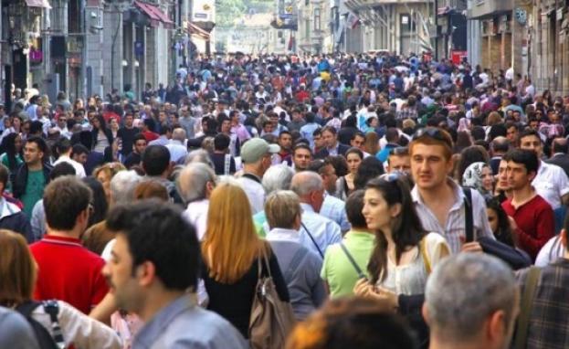 عدد سكان تركيا يقترب من 86 مليون نسمة.