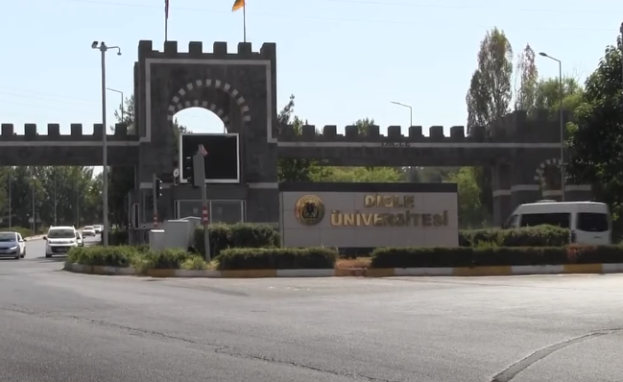 تضم جامعة دجلة العديد من الاختصاصات لمراحل الليسانس أو الدراسات العليا