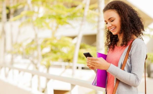 أكبرا لمعاملات المصرفية عن بعد مع أفضل تطبيقات البنوك للأجانب في تركيا