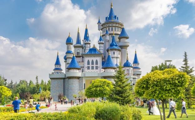 حديقة سازوفا للعلوم والفنون والثقافة من أجمل الحدائق في اسكي شهير