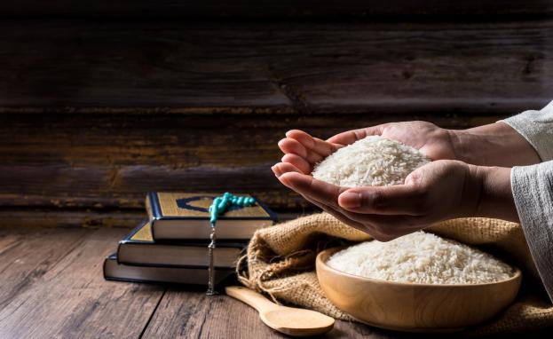 تُظهر زكاة الفطر في تركيا أهمية عظيمة في تحقيق التوازن بين العبادة والاهتمام بالآخرين