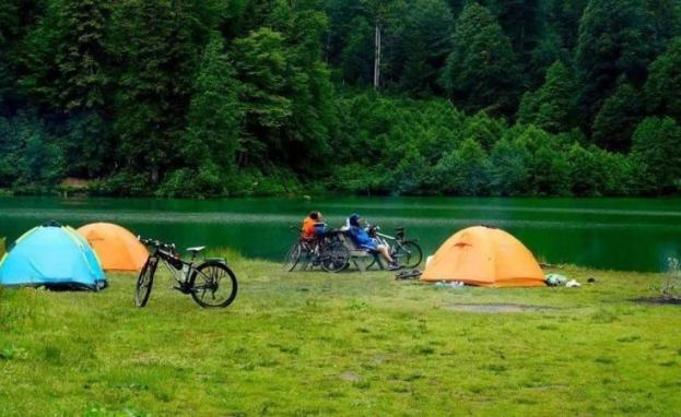 تشهد أماكن التخييم في طرابزون إقبالاً واسعاً من المحليين والسياح أيضاً