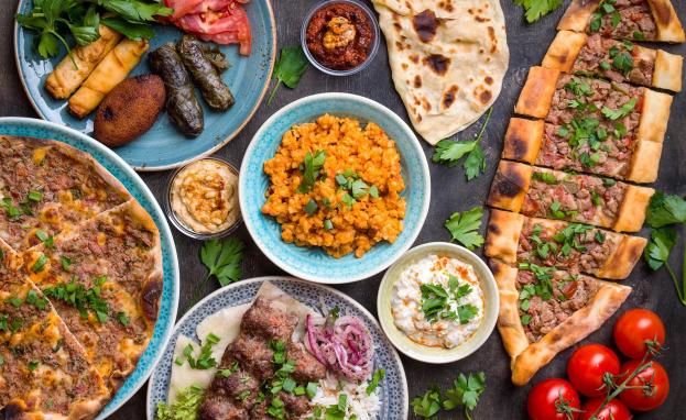 تتصدّر أكلات إسكي شهير قائمة الأكلات التركية نظراً لطعمها المميز