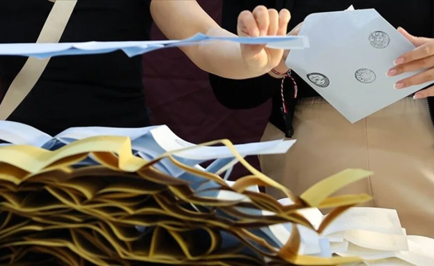 استطاعات 5 سيدات الفوز برئاسة 5 بلديات كبرى في تركيا