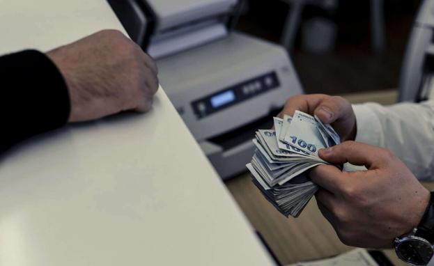 تتنافس البنوك في تركيا على تقديم العروض والمزايا لاستقطاب العملاء والمستثمرين