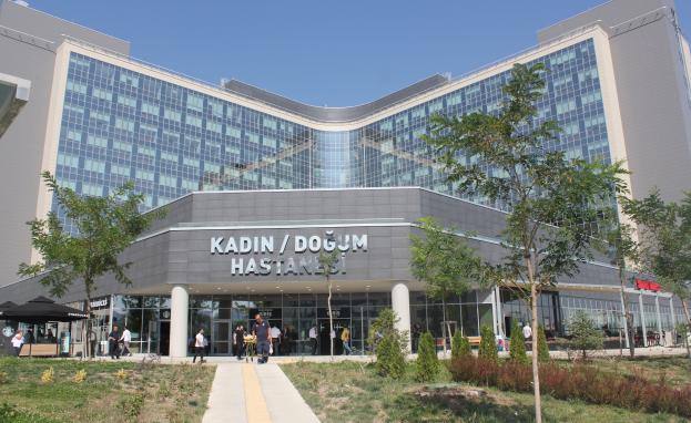 لا بد من تعلم المفردات والجمل الرئيسية للتواصل مع الأطباء والممرضين في المستشفيات التركية