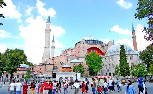 رخصة تورساب في تركيا تضمن لك شركات سياحية ذات خدمات سياحية عالية المستوى