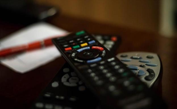 القنوات التركية تتنافس فيما بينها لتقديم برامج ونشرات وإعلانات متنوعة