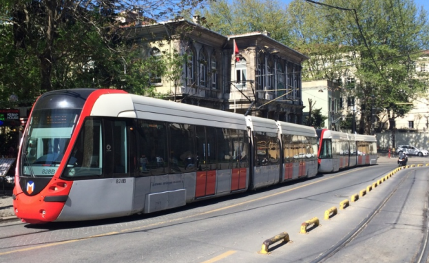 الترامواي في تركيا هو قطار مساره نفس مسار السيارات وله أهمية كبيرة في إسطنبول