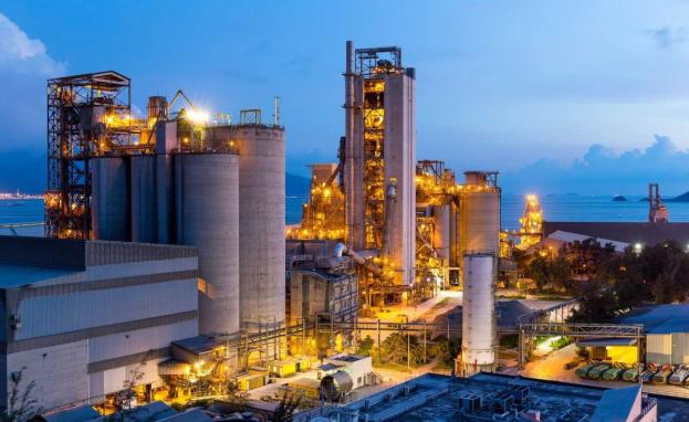 يساهم تعلم اللغة التركية لمختلف المواضيع والقضايا الشعور بالرضا والثقة بالنفس