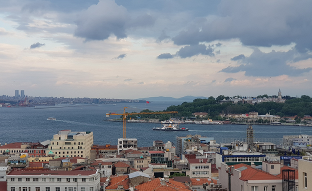 هناك العديد من الأسباب التي تدفعك لشراء منزل ثان في تركيا