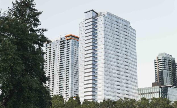 لفظ الدميرباش يسمى Demirbaş ويشير إلى ممتلكات المبنى