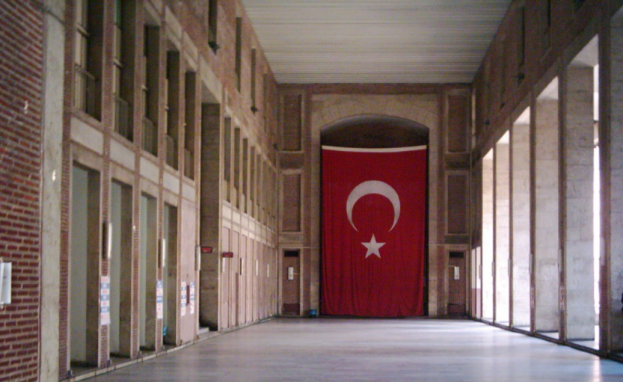 دراسة اللغات الأجنبية من أهم وأكثر ما يساعد الطالب على امتلاك لسان جديد مثل دراسة الترجمة الإنكليزية والألمانية