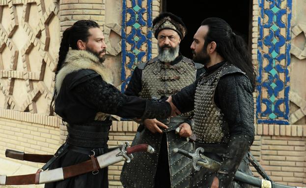 تتسابق شركات الإنتاج والقنوات التلفزيونية على مدار العام لتقديم أفضل الأعمال الدرامية