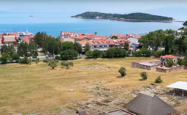 تُعد ألاتشاتي واحدة من أبرز المناطق السياحية وتقع غرب ساحل بحر إيجة