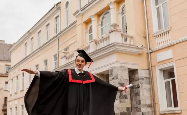 التخرج من الجامعات التركية