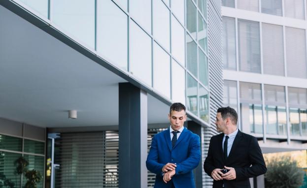 يحقق الاستثمار بالعقارات التجارية في تركيا العديد من المزايا مع مخاطر يجب معرفتها لتجنبها