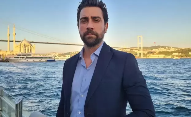 قصة فنان تركي تشاغلار أرطغرل Çağlar Ertuğrul