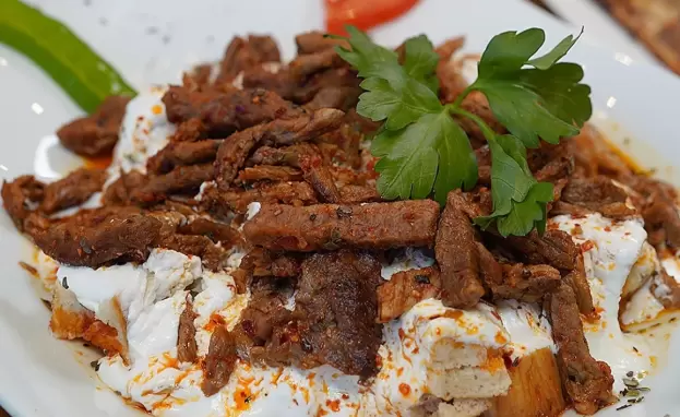 ألذ وأشهى المأكولات التركية ومنها تريت كباب قونيا