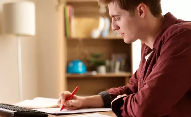 تُعد كتابة البحث العلمي جزءًا أساسيًا للنجاح في الجامعات التركية خاصة في مرحلة الدراسات العليا