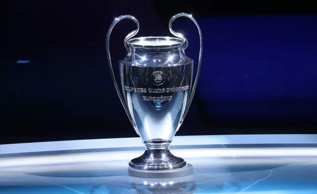 يبحث كثير من عشاق كرة القدم في تركيا عن وسيلة اقتصادية لمتابعة المباريات