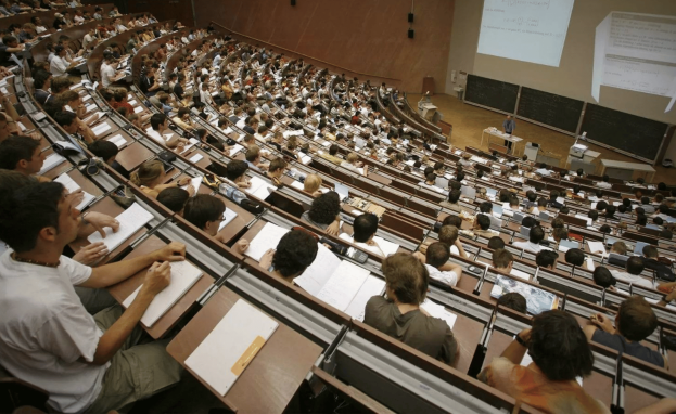 من يحق له العودة إلى الجامعات التركية بموجب Öğrenci Affı؟