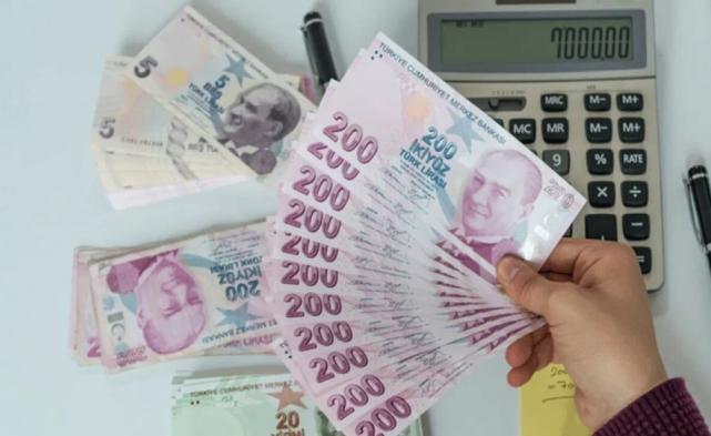 آلية تحويل الدولار إلى الليرة التركية من خلال التطبيق البنكي