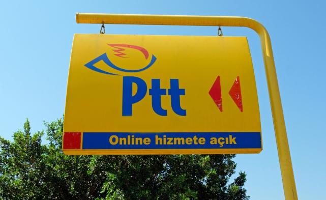 يجد كثير من المقيمين في تركيا صعوبة في إرسال الطرد إلى خارج تركيا عن طريق PTT