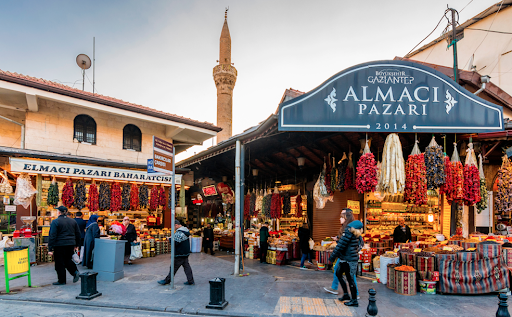 سوق ألماجي في غازي عنتاب Almacı Pazarı