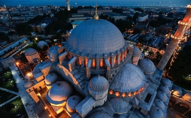 مسجد السليمانية من أجمل ما بنى المعمار سنان