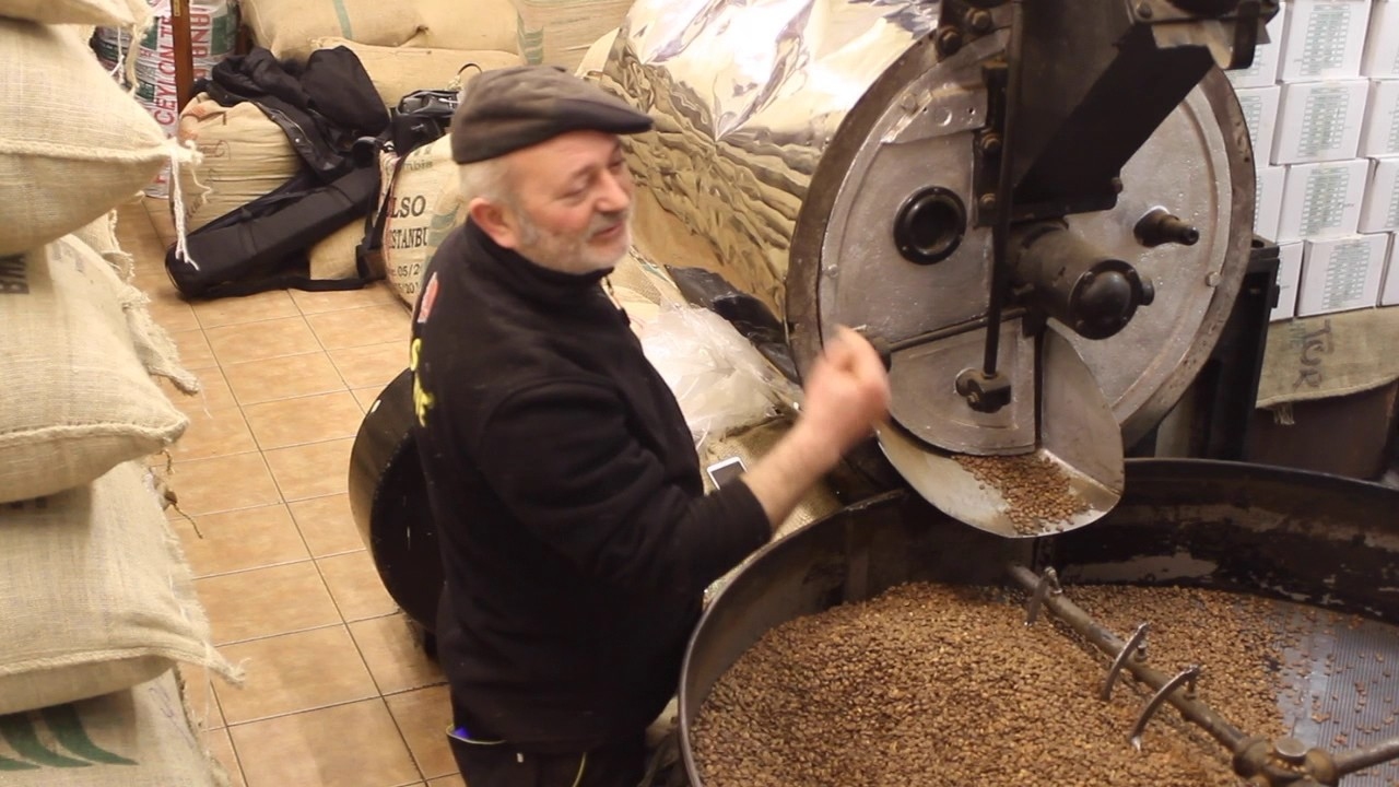 تتنافس القهوة التركية مع القهوة العربية منذ مئات السنين