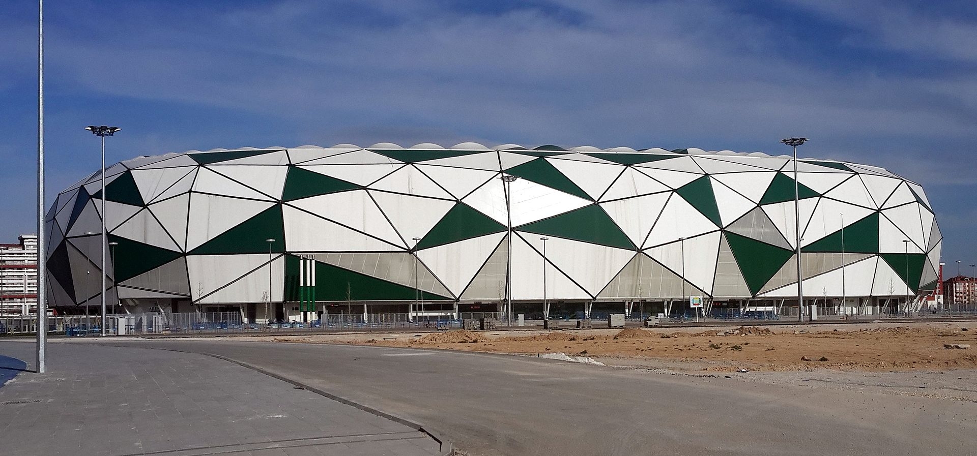 ملعب بلدية قونيا الكبرى "Konya Büyükşehir Belediye Stadyumu"