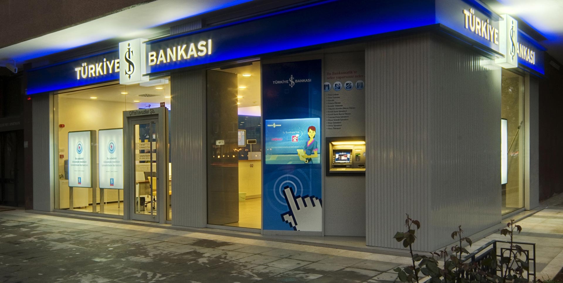 Ис банк сайт. Bankasi. Деловой банк (iş Bankasi). Is Bankasi фото. Банк туркия.