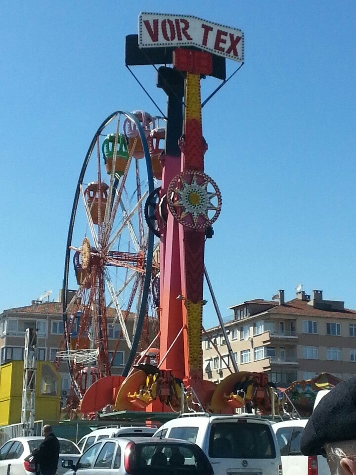 مدينة ملاهي بكركوي "BAKIRKÖY LUNAPARK"