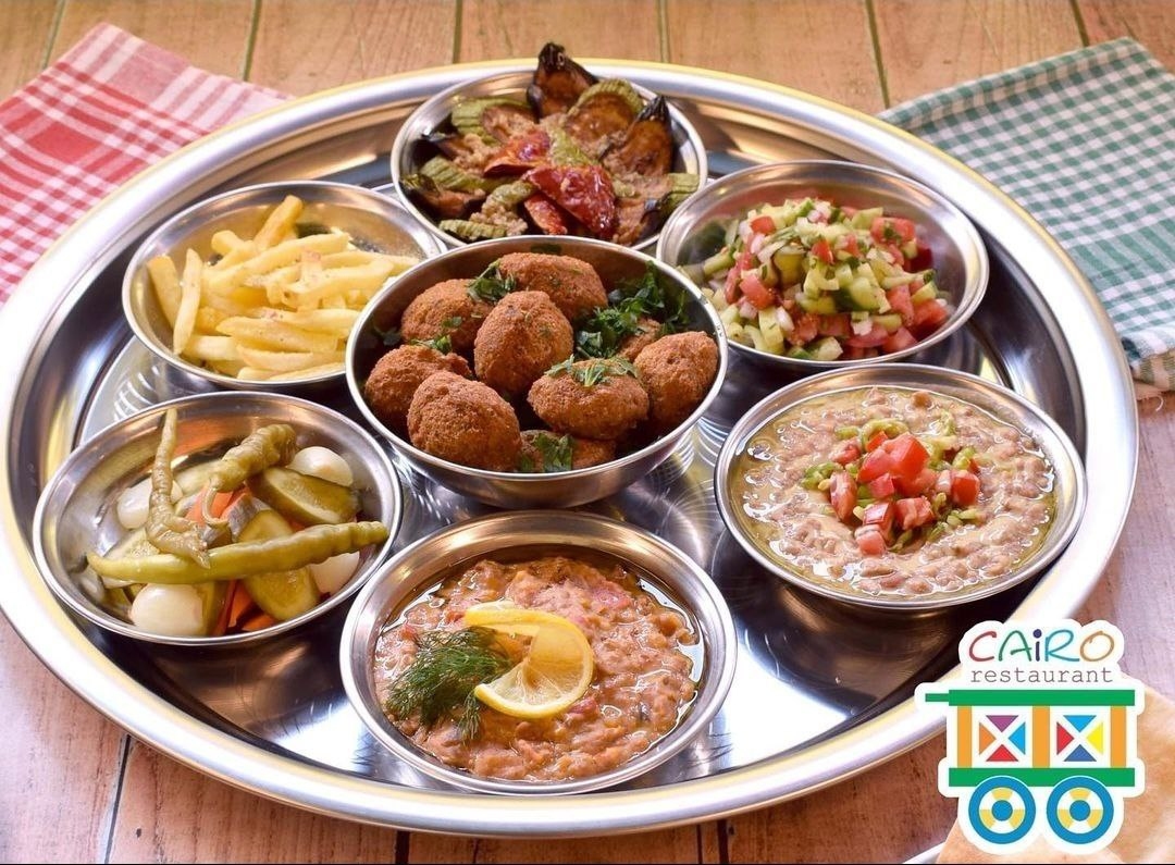 مطعم كايرو من المطاعم المصرية الشهيرة التي تقدم أكلات تقليدية