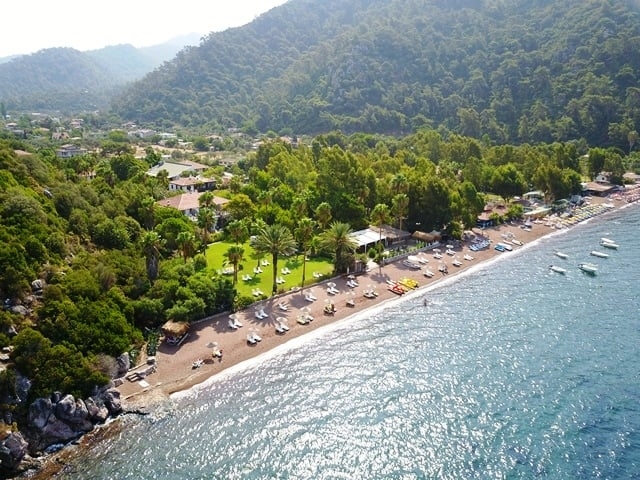 يعتبر خليج حصار أونو Hisarönü أشبه بمنتجع سياحي