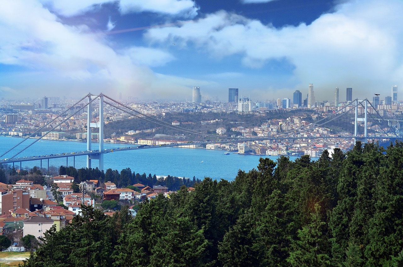 بشكل خاص في ولاية إسطنبول تكون أسعار العقارات هي الأعلى بين الولايات التركية الأخرى