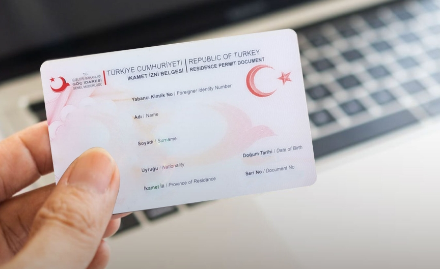 بعد تعبئة استمارة التسجيل يتم تحديد موعد للتقديم في دوائر الهجرة التركية أو السفارة أو القنصلية