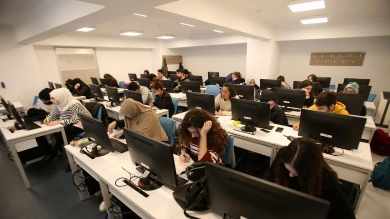 أبرز الجامعات التركية التي تصل بك إلى احتراف الكمبيوتر