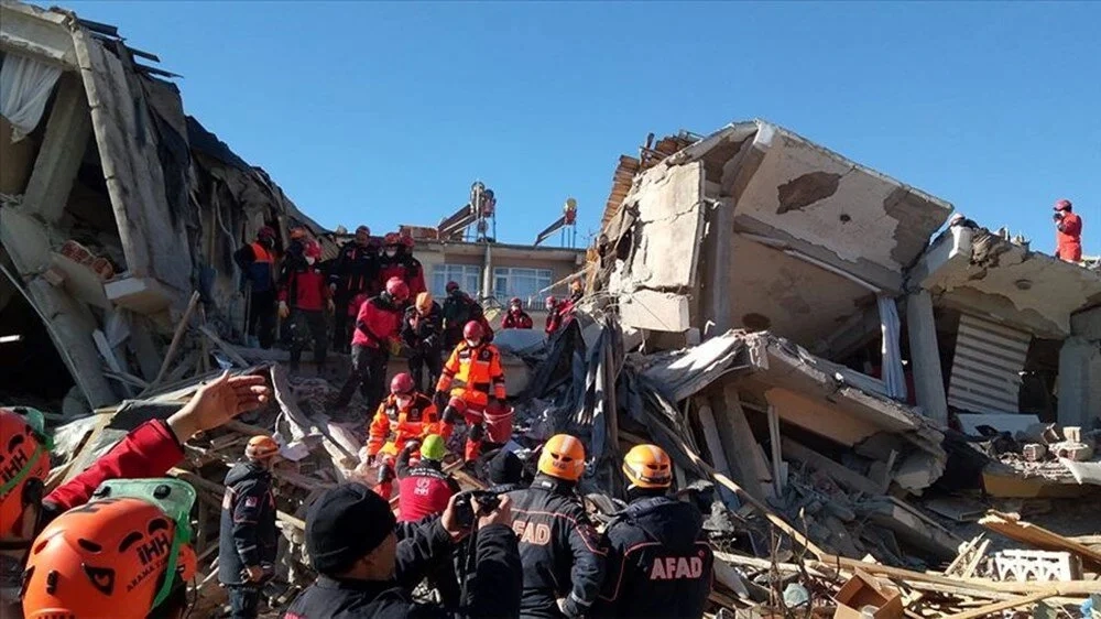 تكررت تحذيرات علماء الزلازل والجيولوجيا من مأساة جديدة قد تهدد المدن التركية
