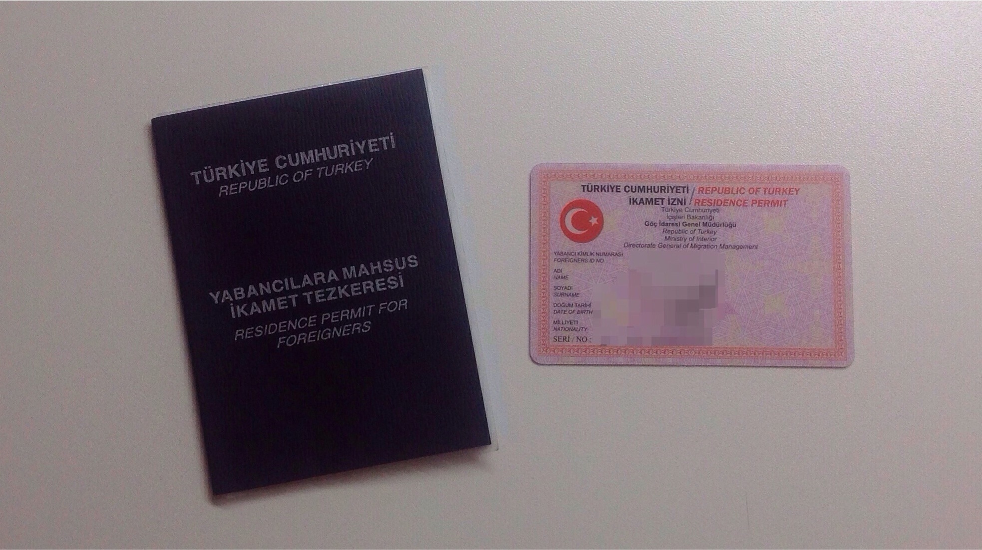 الإقامات العائلية التركية يعني حق فئات معينة منح الزوجة والأولاد تحت سن الثامنة عشر تصريح إقامة