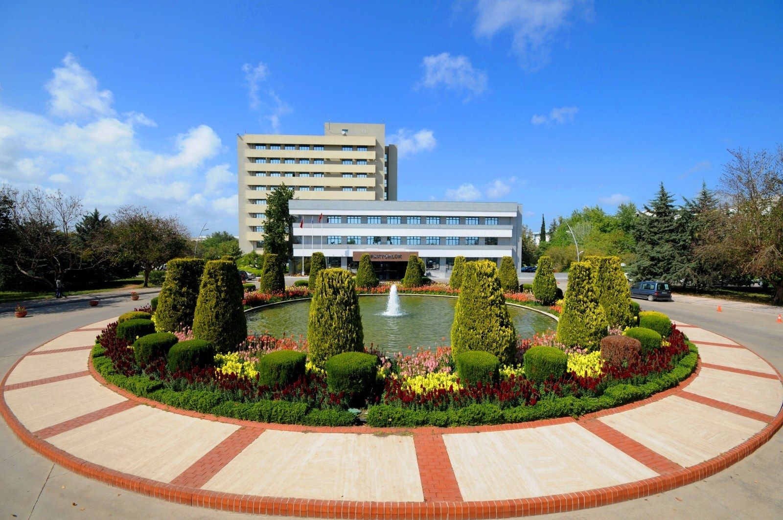 تأتي جامعة أكدنيز Akdeniz Üniversitesi في المرتبة 1338 بين جامعات العالم