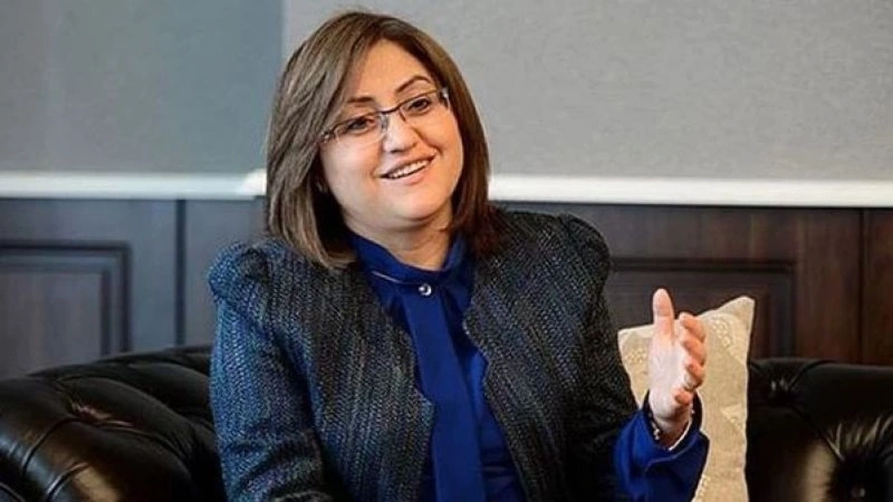 فاطمة شاهين بالتركية Fatma Şahin من مواليد 20 يونيو/حزيران 1966
