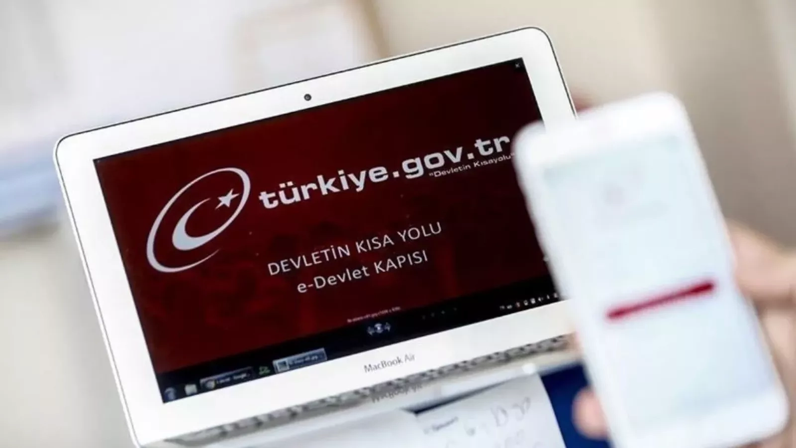 تجنب تنزيل تطبيق بوابة الحكومة التركية إي دولت من أي إعلانات ممولة