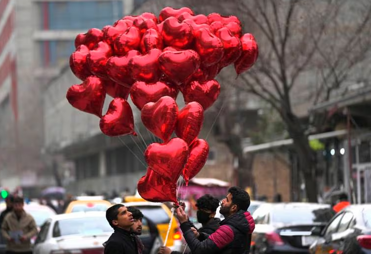 تتعدد رسائل الحب باللغة التركية وتتزايد أهميتها للعرب والسوريين المقيمين في تركيا
